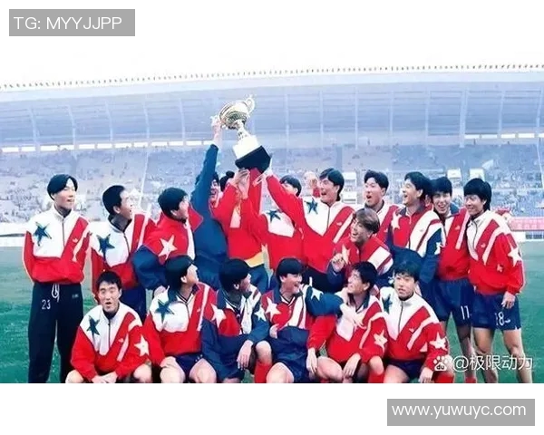 我心中的足球英雄他用激情与努力书写传奇